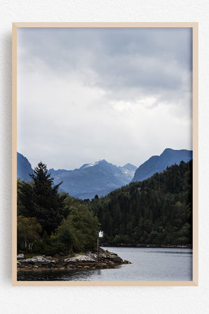 Between Mountains, The Still Current