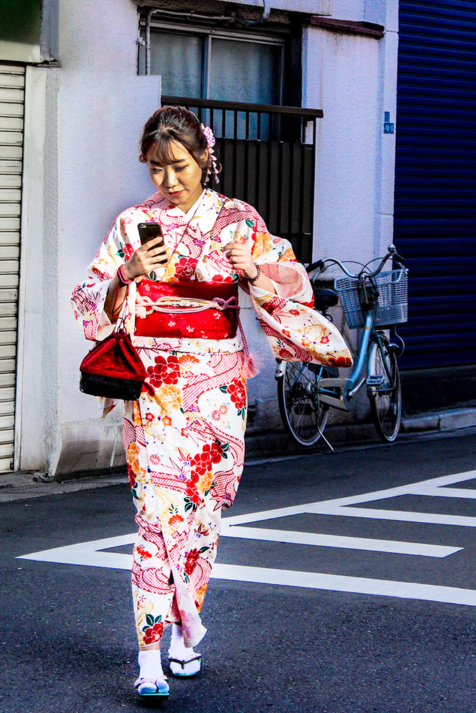 Tokyo Time Kimono Print
